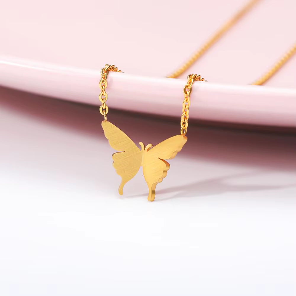 1Pc 2021 New Lovely Silver Color Butterfly Necklace for Women Simple Insect Women Long Necklace Butterfly Party Love Gifts